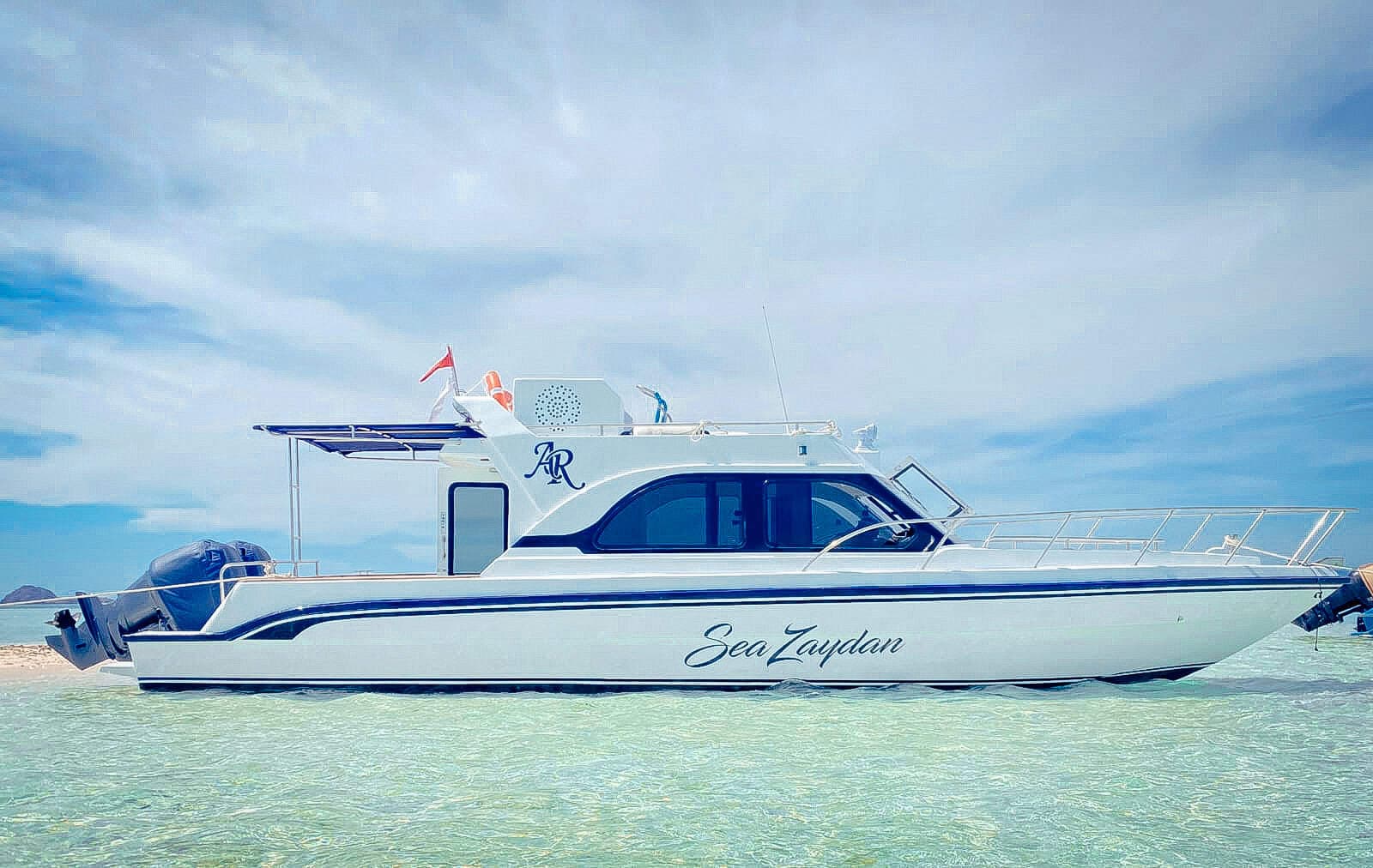 Speedboat Rental